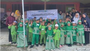 Lahan Pekarangan Lebih Produktif, Tim PDPPM FT UPR Perkenalkan ‘Creative Organic’ ke Wali Murid TK NU Pahandut Seberang 