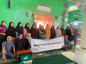 Tim PDPPM FT UPR Berikan Edukasi ‘Urban Farming’ ke Ibu-ibu Pengajian Masjid Daruth Tayyibah Pahandut Seberang