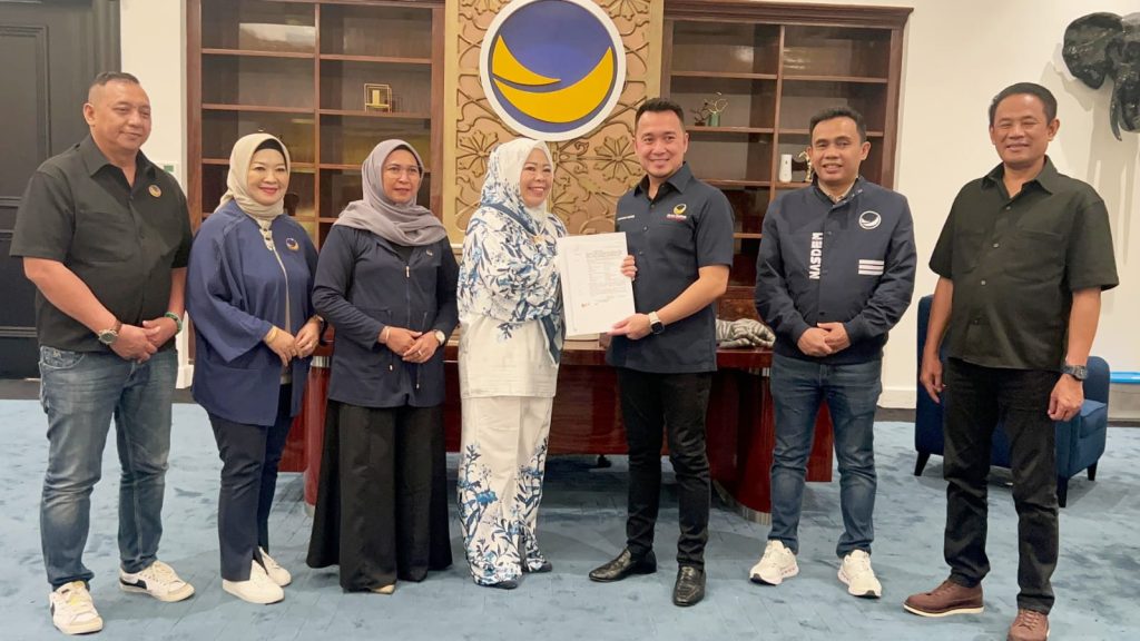 Pasangan Hj Nurhidayah dan Suyanto Dapat Rekom NasDem untuk Pilkada Kobar