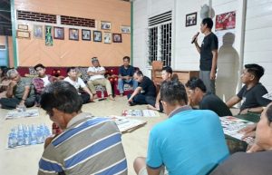 Willy M Yoseph Terima Aspirasi Warga Desa Tumbang Lapan Terkait Usaha Karet
