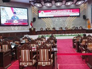 Fraksi Pendukung DPRD Kalteng Sampaikan Pemandangan Umum Terkait Nota Keuangan dan Raperda Kalteng TA 2025