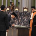 Thomas A.M. Djiwandono Resmi Dilantik Sebagai Anggota Dewan Komisioner OJK Ex-Officio Kemenkeu