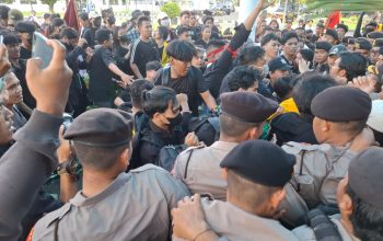 Aksi Massa di DPRD Kalteng, Mahasiswa Suarakan Penolakan RUU TNI