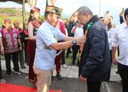 Adat Tampung Tawar Sambut Zulkifli Hasan di Kalteng