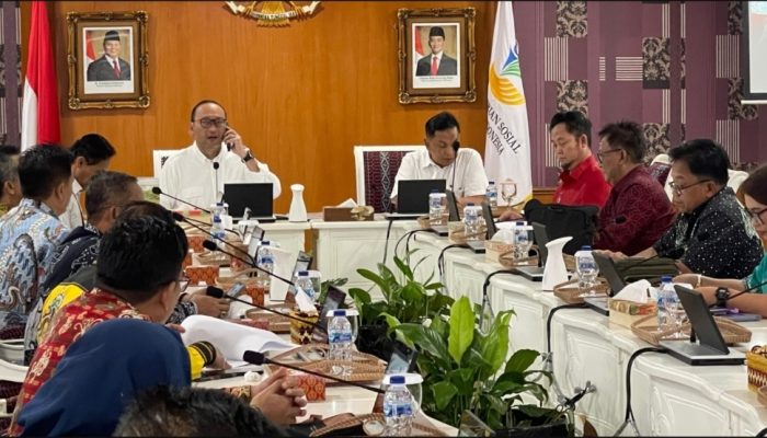 Bupati Katingan Audiensi dengan Mensos Bahas Kesiapan Sekolah Rakyat 2025/2026