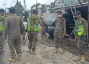 Saluran Drainase Tersumbat, Bangunan Liar Dibongkar Satpol PP