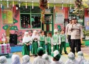 Polsek Pahandut Ajak Murid RA Muslimat NU Kenali Aturan Lalu Lintas