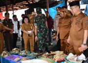 Sidak Pasar Jelang Lebaran, Bupati Barsel Pastikan Harga Stabil dan Pangan Aman
