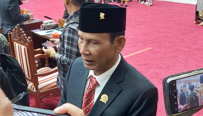 Ketua DPRD Kalteng Dorong Peningkatan Kesejahteraan dan Kompetensi Guru