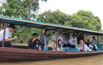 Restocking Ikan Jadi Komitmen Lestari Sumber Air Kota