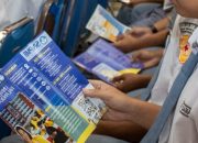 Pemprov Kalteng Gratiskan Seragam Siswa Baru SMA, SMK, dan SKH