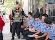 Setiap Kamis, Siswa SMA Kalteng Wajib Gunakan Bahasa Daerah dan Pakaian Adat