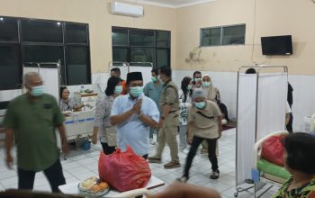 Pasien Sakit Seorang Diri Dikunjungi Langsung Wabup Barsel