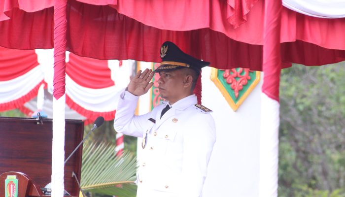 Firdaus Pimpin Upacara Penurunan Bendera Kemerdekaan