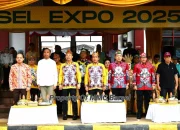 Ribuan Warga Saksikan Meriahnya Pawai Budaya Barsel