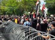 Mahasiswa dan Pemuda Gelar Aksi Damai di DPRD Kalteng, Suarakan Tuntutan Nasional hingga Lokal