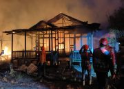 Kebakaran Rumah Dan Kos Kayu Renggut Ratusan Juta