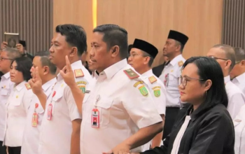 Eddy Raya Samsuri Lantik 18 Pejabat Struktural Pemkab Barsel