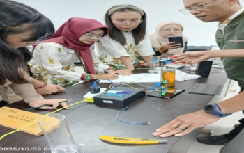 Pelatihan Guru Fisika Palangka Raya Gunakan Teknologi Mikrokontroler