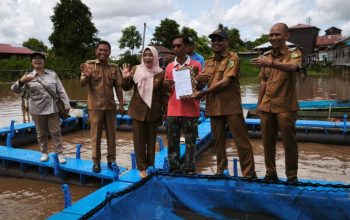 Bantuan Karamba Apung Pemerintah Dorong Produktivitas Nelayan di Bantaran Sungai Kahayan