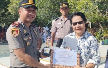 Kapolsek Pahandut Pimpin Upacara Hari Guru Nasional 2025 di SMAN 1 Palangka Raya, Tekankan Peran Guru dan Bahaya Narkoba