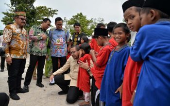 KSP RI Qodari Kagumi Semangat Belajar Siswa Sekolah Rakyat Palangka Raya