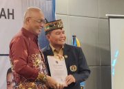 PWI Pusat Anugerahkan Keanggotaan Kehormatan Kepada Gubernur Kalteng