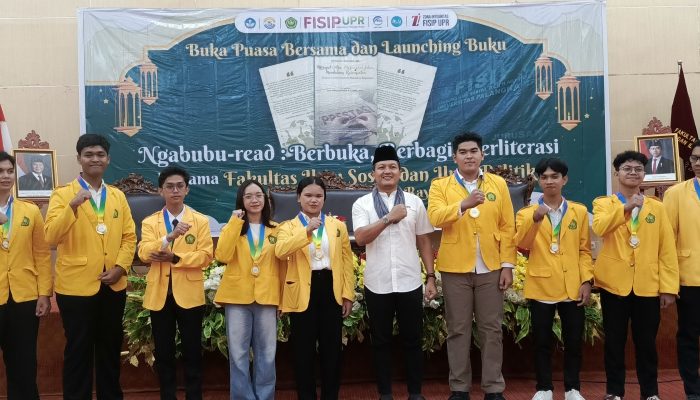 28 Mahasiswa FISIP UPR Berprestasi Launching Buku Inspiratif 