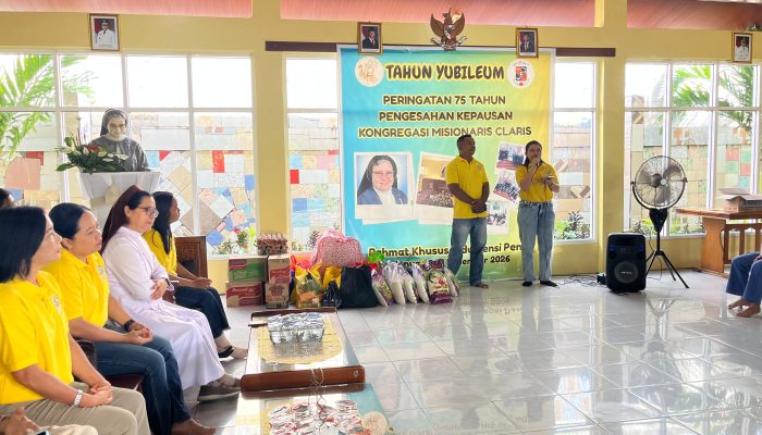 Kelas IX Angkatan XVII SMPK Santa Maria Kunjungan Kasih ke Panti Asuhan Maria Ines