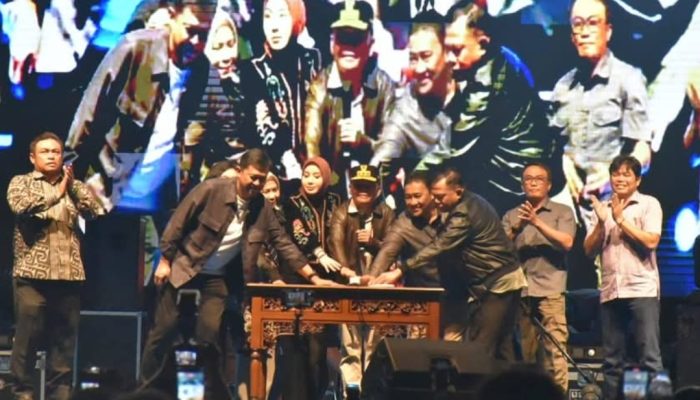 Meriahkan Huma Betang Night, Pemprov Kalteng Perkuat Layanan Publik dan Angkat UMKM Lokal