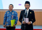 UPR Terapkan Struktur Baru Demi Perkuat Transformasi Kelembagaan  Prof Salampak Tegaskan Integritas Pejabat Dalam Struktur Baru