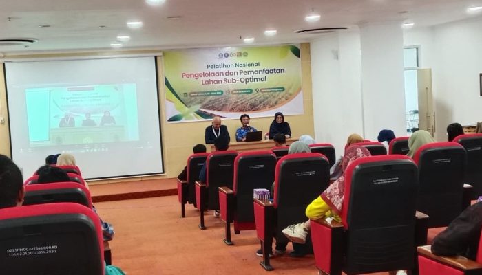Pelatihan Tiga Hari Bekali Guru Kelola Lahan Suboptimal Secara Berkelanjutan