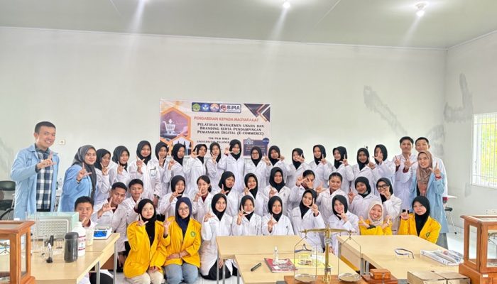 Siswa SMK Kesehatan Palangka Raya Belajar Tinta Eco-friendly