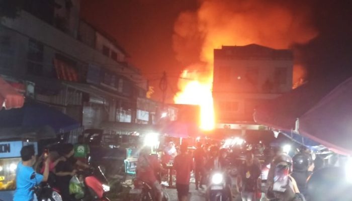 Kebakaran Hebat Landa Kawasan Pasar Besar Palangka Raya