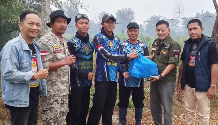 DAD dan Gerdayak Turun Tangan, Ribuan Bingkisan Dibagikan untuk Pejuang Karhutla