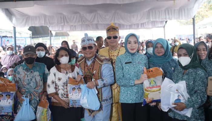 Gubernur Kalteng Salurkan Bantuan untuk Warga Barsel