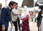 Edy Pratowo Salurkan Bantuan Pangan dan KHBS Tahap II untuk Warga Pulang Pisau