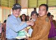 Bantuan Pangan Barsel Perkuat Kepedulian Pemerintah kepada Masyarakat
