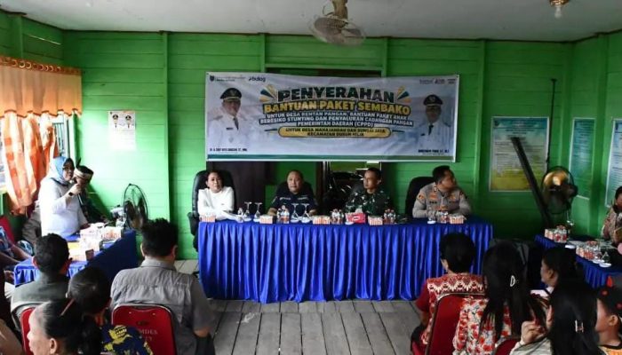 Pemkab Barsel Salurkan Bantuan Pangan untuk Warga Rentan