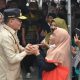 Gubernur Agustiar Bawa Bantuan untuk Warga Talawang, 847 KPM Terima BLT KHBS