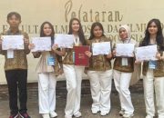 Dari Kembang Sepatu hingga Medali Internasional, Enam Murid SMAN 2 Palangka Raya Buktikan Kearifan Lokal Bisa Mendunia
